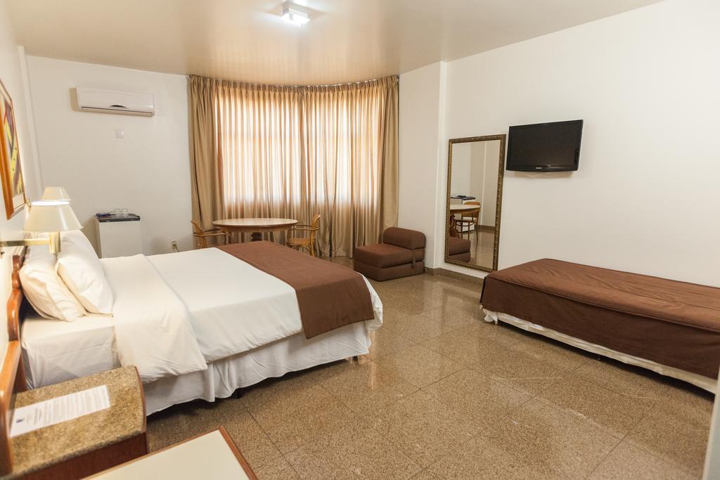 Dimas Lessa Hotel Montes Claros Exterior foto