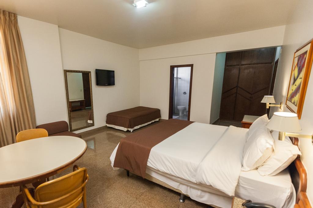 Dimas Lessa Hotel Montes Claros Exterior foto
